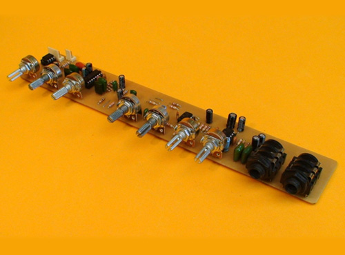 Preamplificador con dos Entradas de Micrófono, Delay y EQ